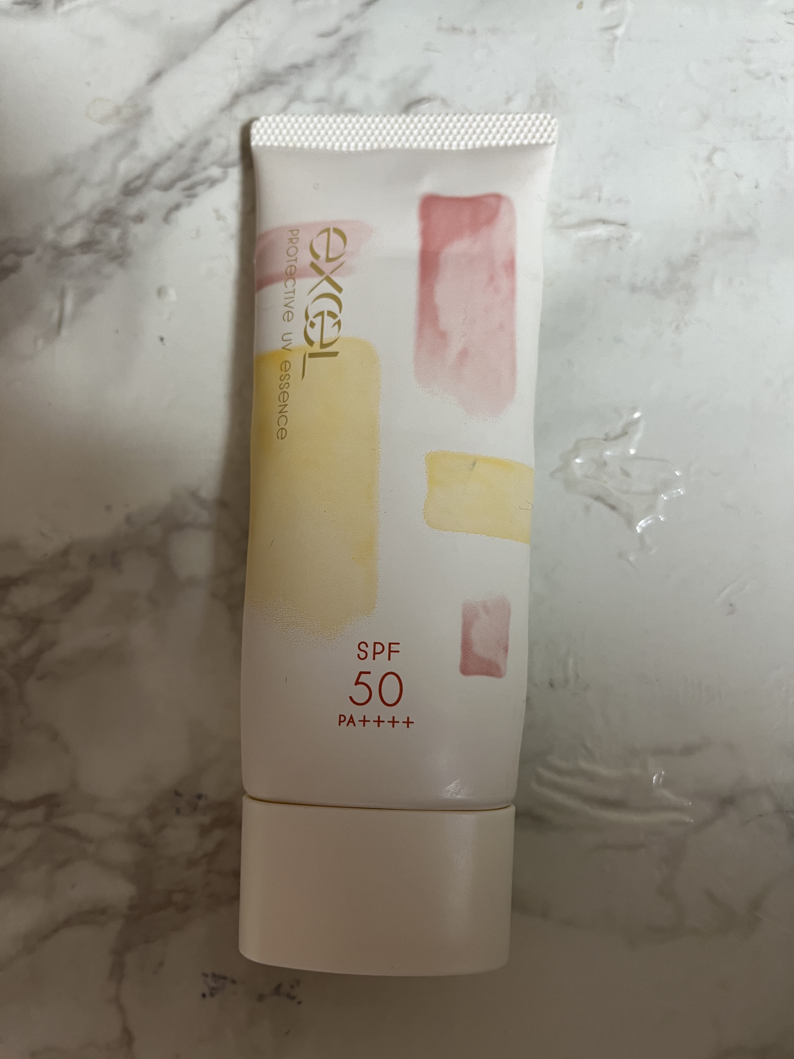 プロテクティブ UVエッセンス 01 ティー＆フィグ(’23)/excel/日焼け止めローションを使ったクチコミ（1枚目）