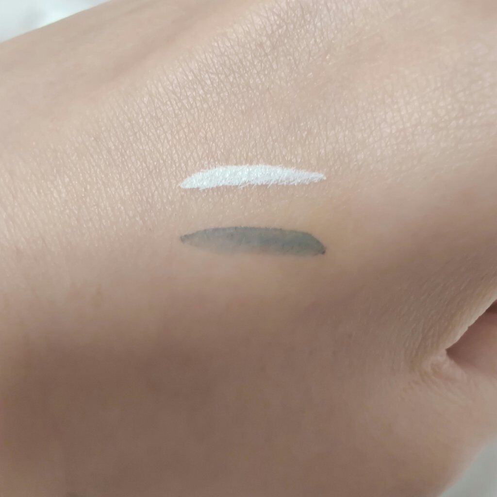 EYE OPENING LINER/UZU BY FLOWFUSHI/リキッドアイライナーを使ったクチコミ（3枚目）