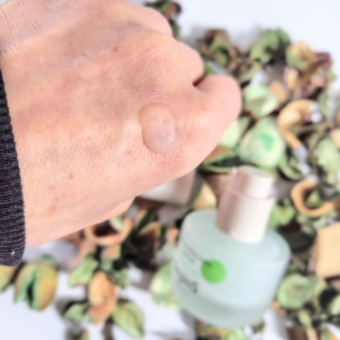 ひろちゃん on LIPS 「ビギンスバイジョンセンムルポアパーフェクティングセラム30ml..」(2枚目)