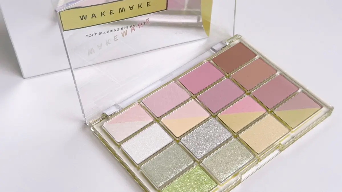 ソフトブラーリングアイパレット/wakemake/アイシャドウパレットを使ったクチコミ（1枚目）