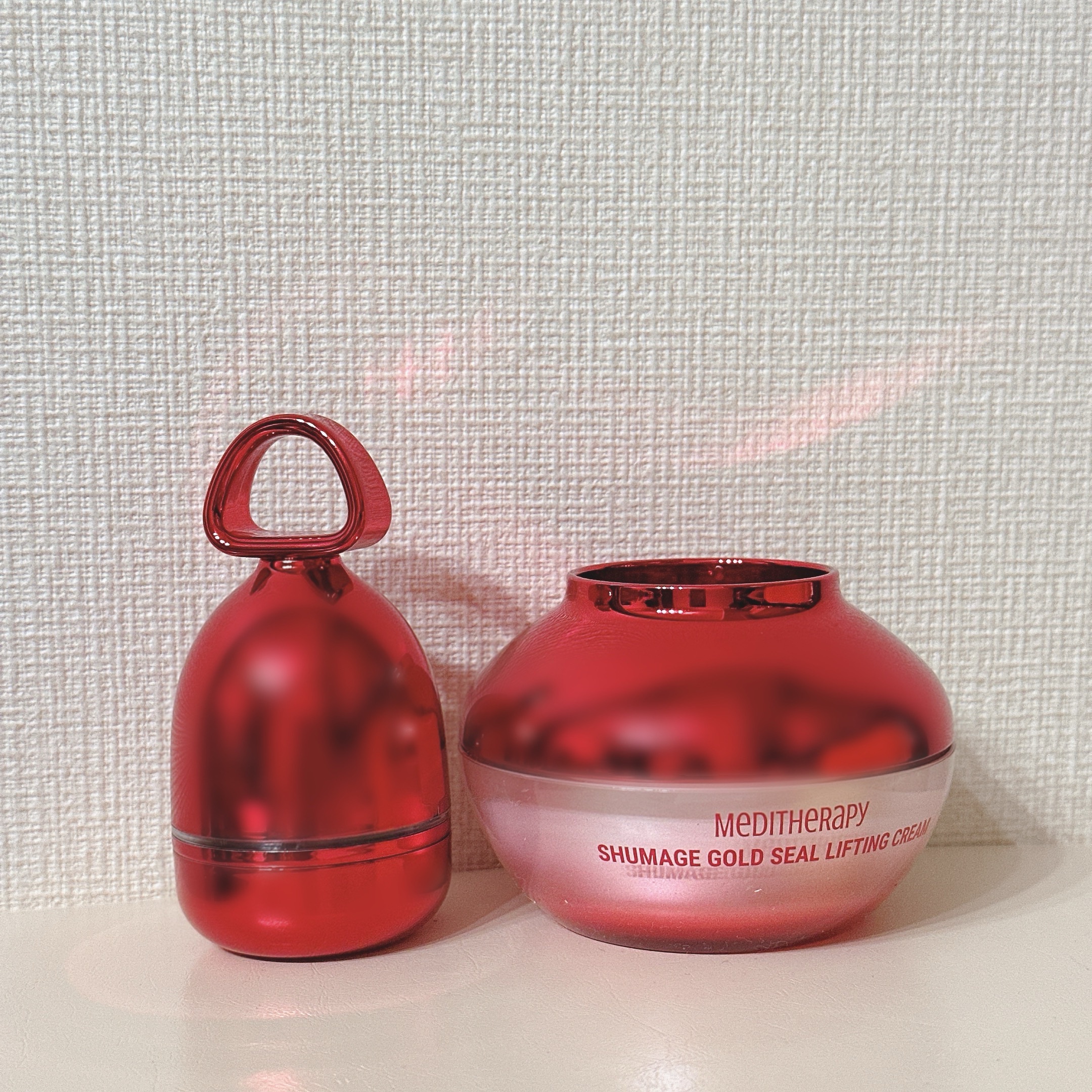 シューマジゴールド糸リフティングクリーム+EMS美顔器/MEDITHERAPY/フェイスクリームを使ったクチコミ（1枚目）