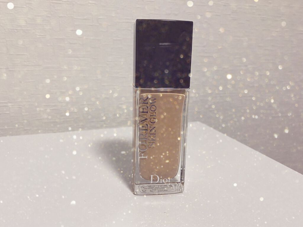 ❥❥Dior ディオールスキンフォーエヴァーフルイド グロウ 1N
Dior投稿続きます🥺
元々同じ種類のコンシーラを使っていたのですが、綺麗にカバー出来るのでファンデーションも変えてしまおう！と思って購入しました。
ツヤとマット自分に合