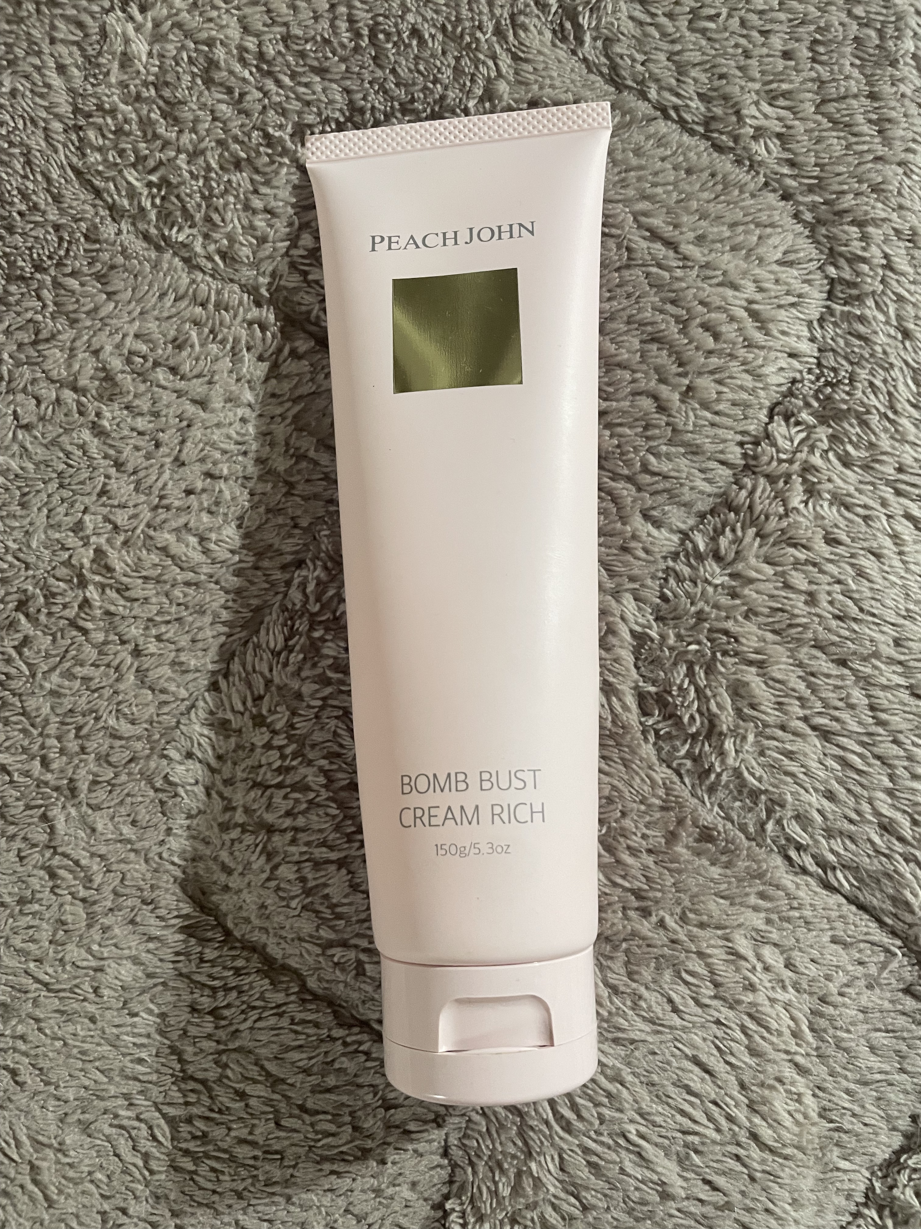 ボムバストクリーム　リッチ/PEACH JOHN/バスト・ヒップケアを使ったクチコミ（1枚目）