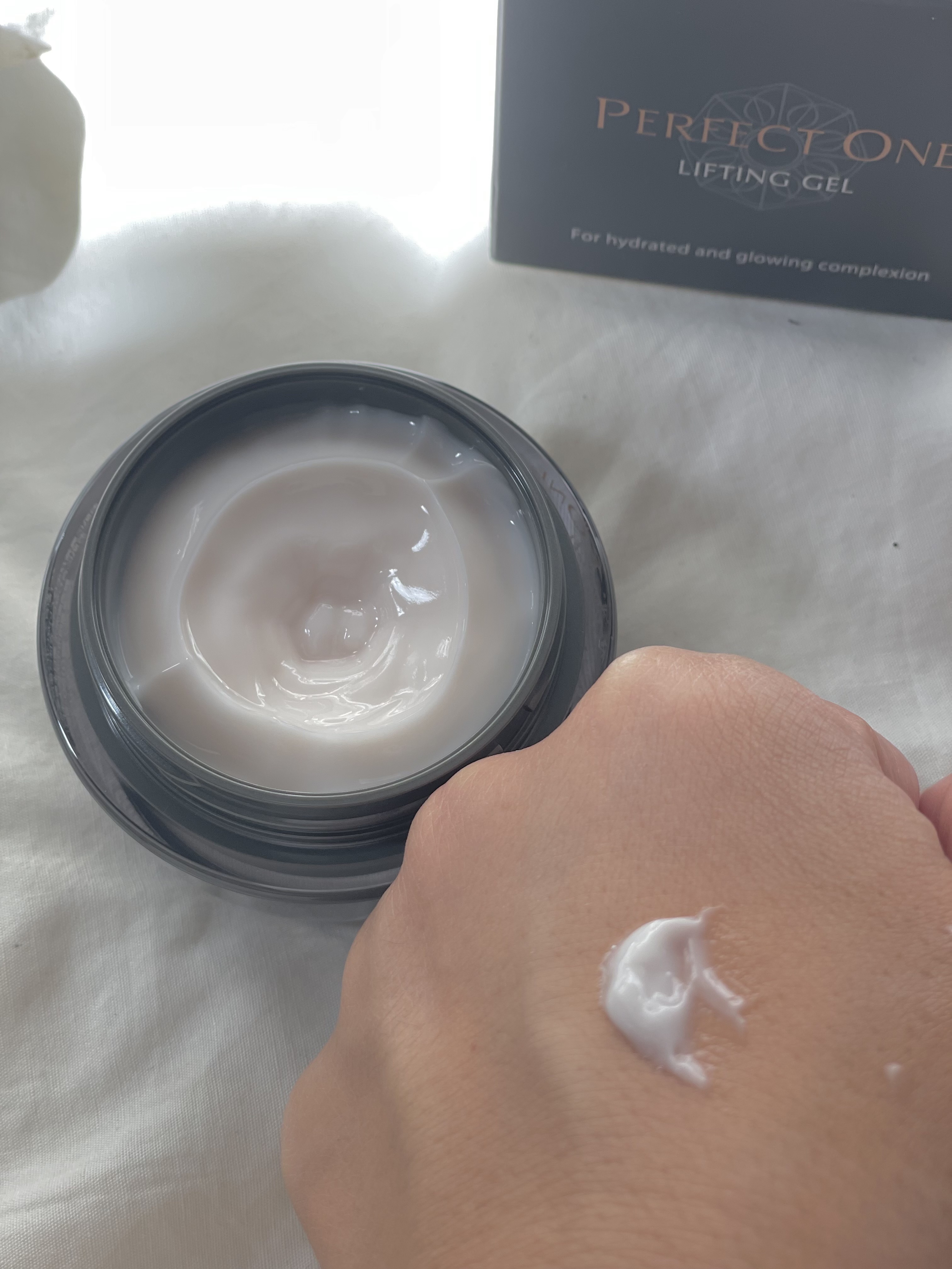 パーフェクトワン リフティングジェル/パーフェクトワン/オールインワン化粧品を使ったクチコミ（3枚目）