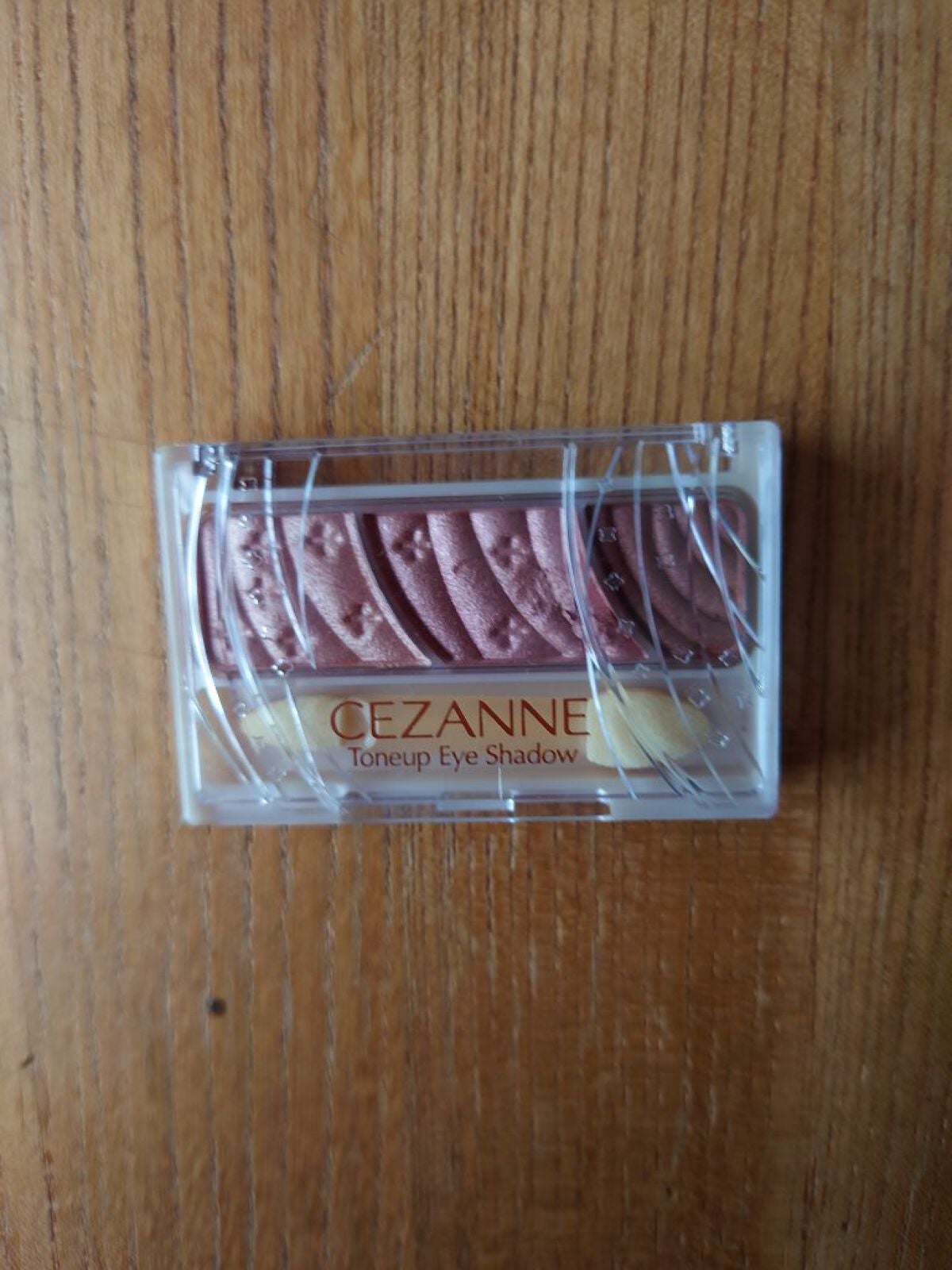 トーンアップアイシャドウ/CEZANNE/アイシャドウパレットを使ったクチコミ(1枚目)