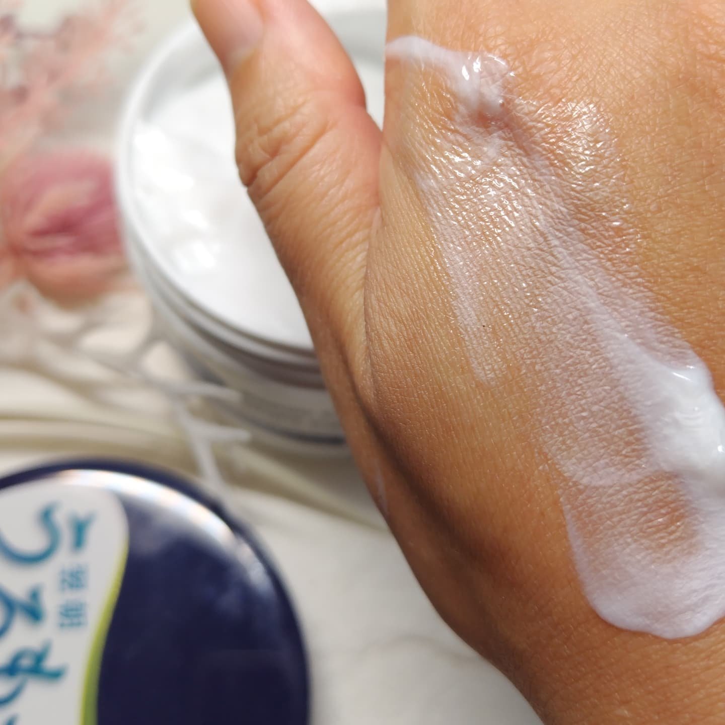 ヴァセリンリペアクリームナイトケア/ヴァセリン/ボディクリームを使ったクチコミ（2枚目）