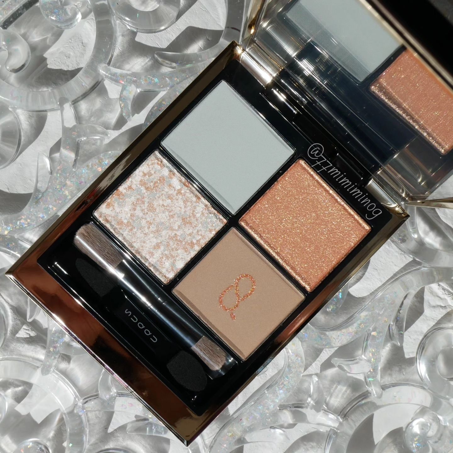 シグニチャー カラー アイズ 135 日向織 - HINATAORI/SUQQU/アイシャドウパレットを使ったクチコミ（2枚目）