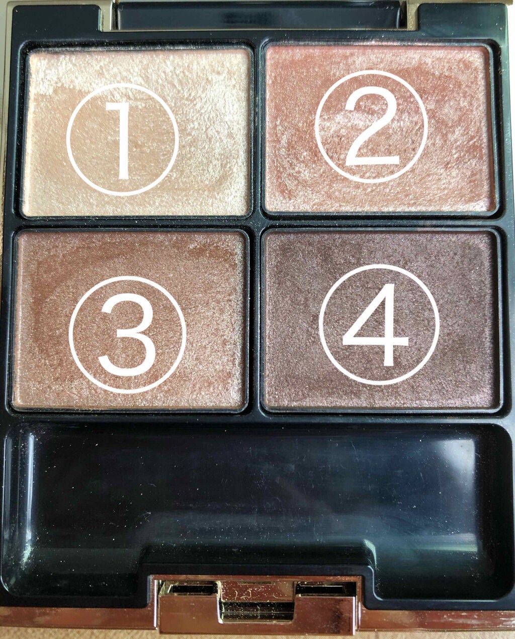 デザイニング カラー アイズ/SUQQU/アイシャドウパレットを使ったクチコミ(2枚目)