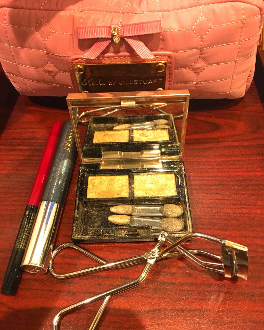 アイカラー N(パウダー)/マキアージュ/単色アイシャドウを使ったクチコミ（2枚目）