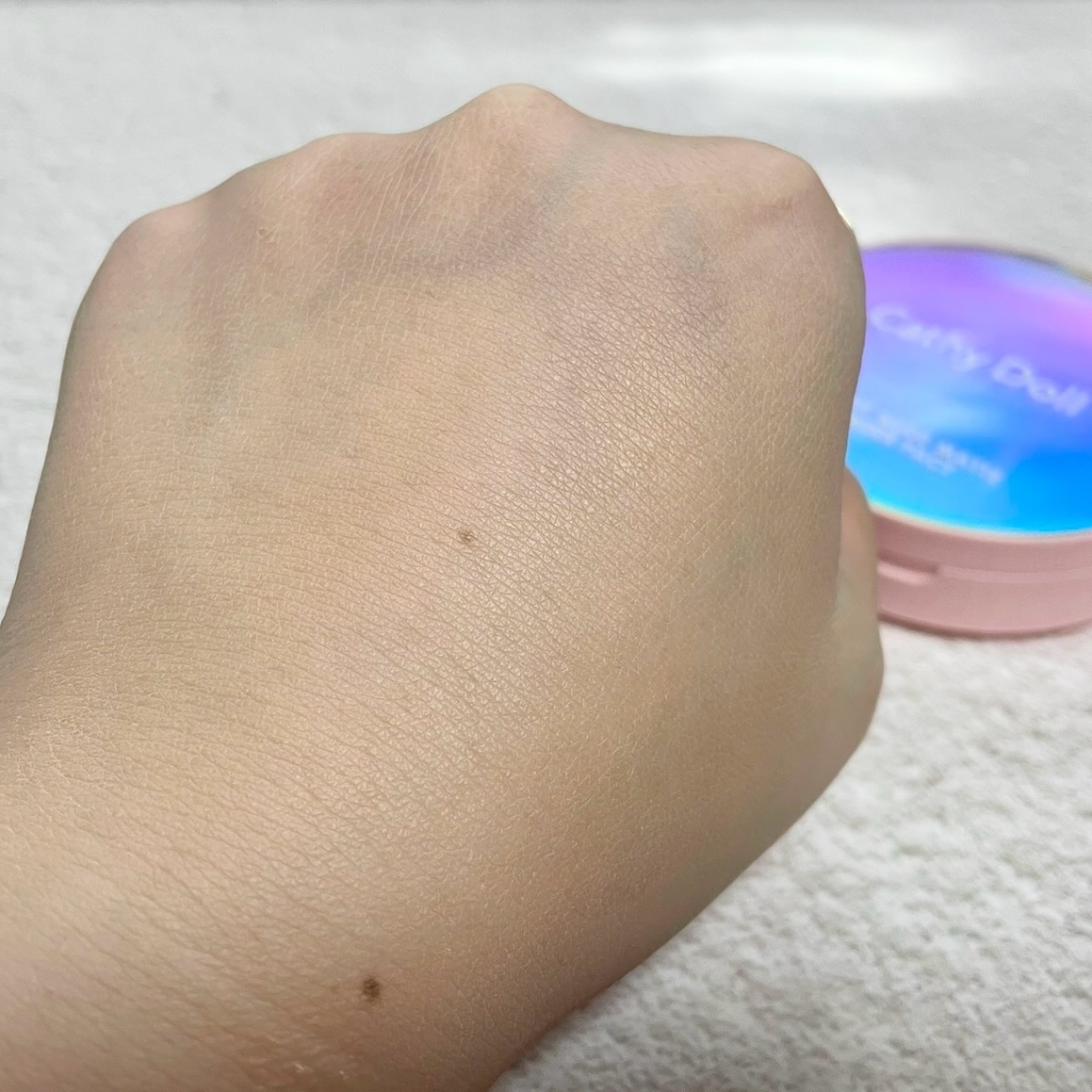 スキンフィットヌードマットパウダーパクト/CathyDoll/プレストパウダーを使ったクチコミ（3枚目）