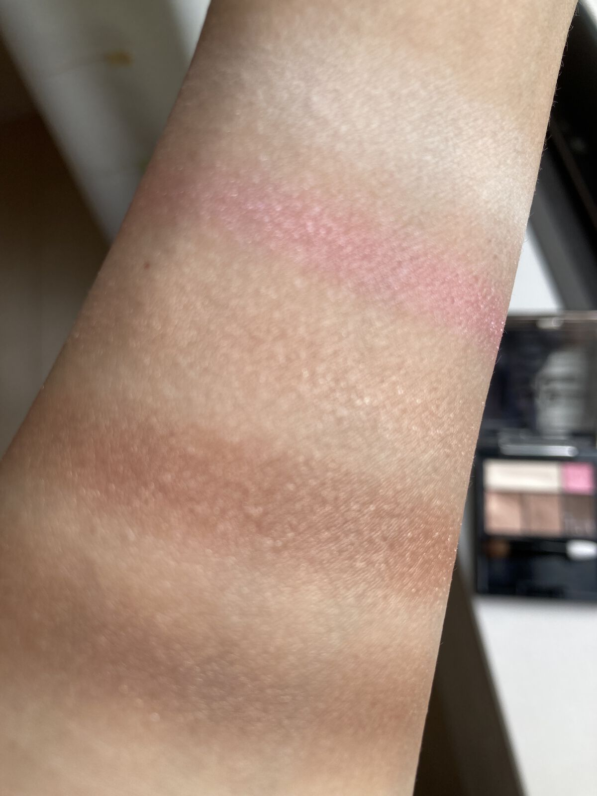 ドラマティックスタイリングアイズ BE302 クランベリーカップケーキ(限定)/マキアージュ/アイシャドウパレットを使ったクチコミ（3枚目）