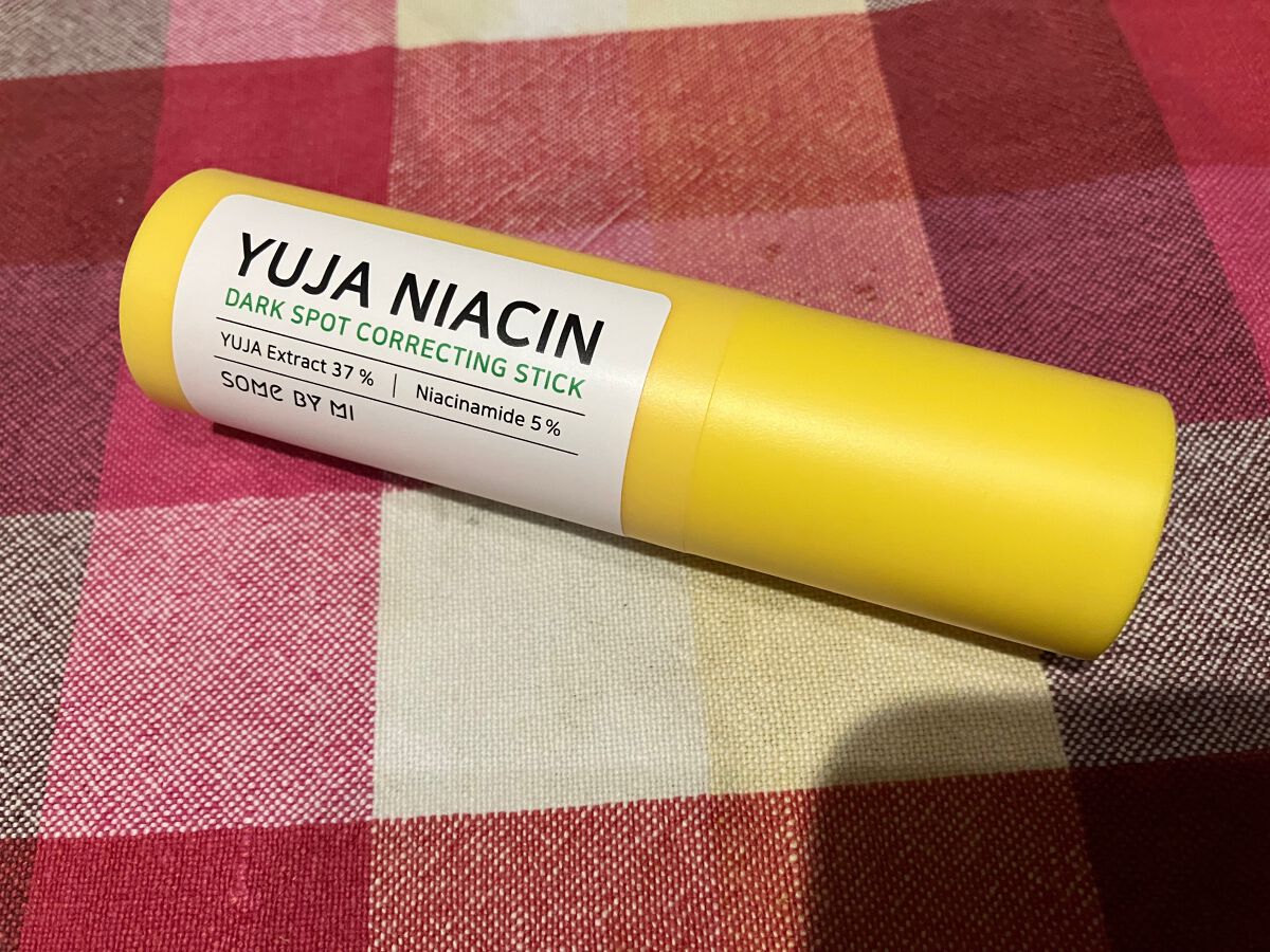 ゆずナイアシンダークスポットコレックティングスティック/SOME BY MI/美容液を使ったクチコミ(2枚目)