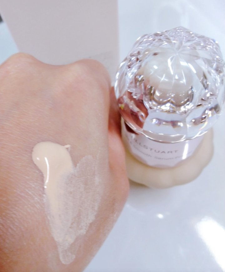 ジルスチュアート ブライト&スムース セラムプライマー 30ml/JILL STUART/化粧下地を使ったクチコミ（2枚目）