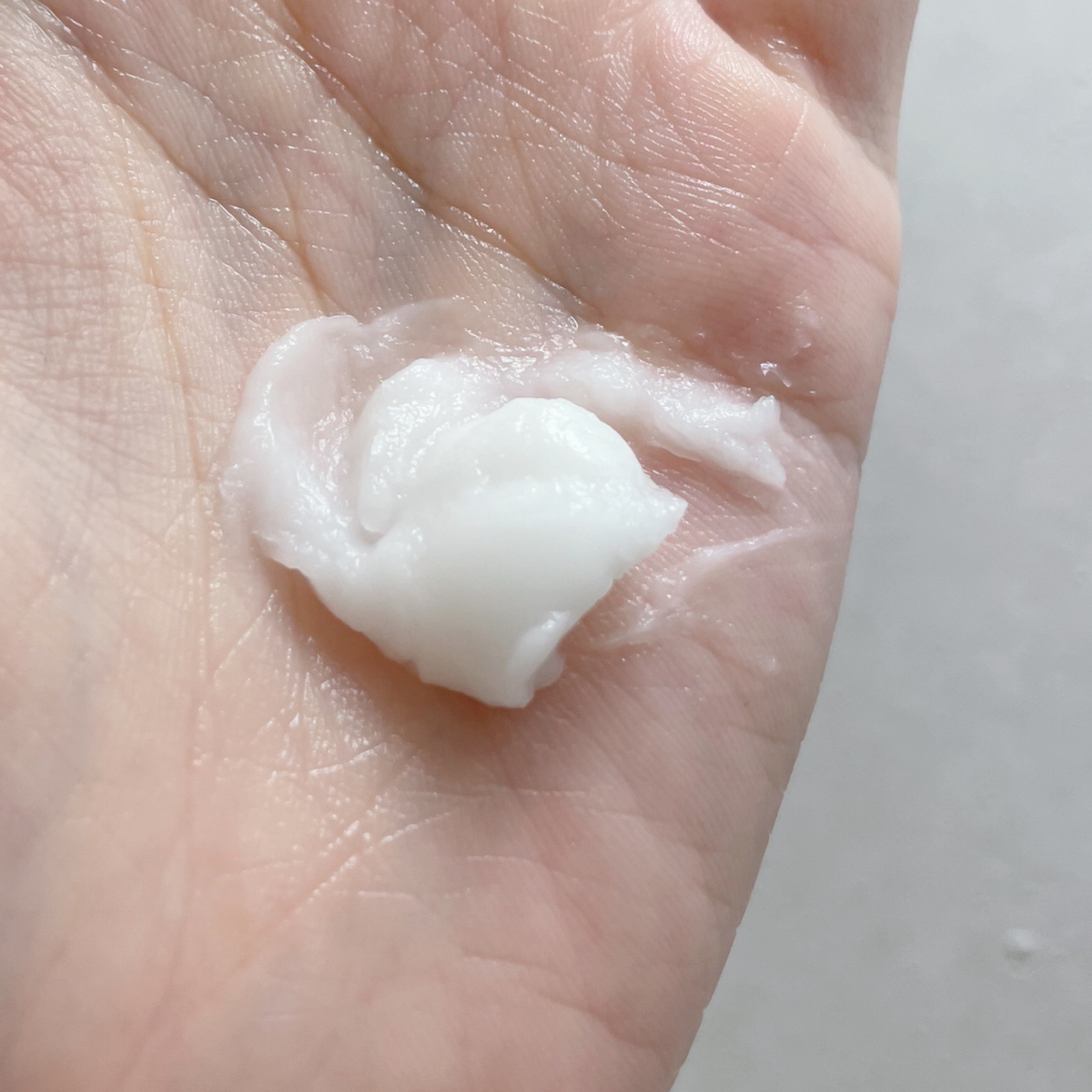 ディープナイトリペアバームヘアマスク/YOLU/ヘアマスク・ヘアパックを使ったクチコミ（2枚目）