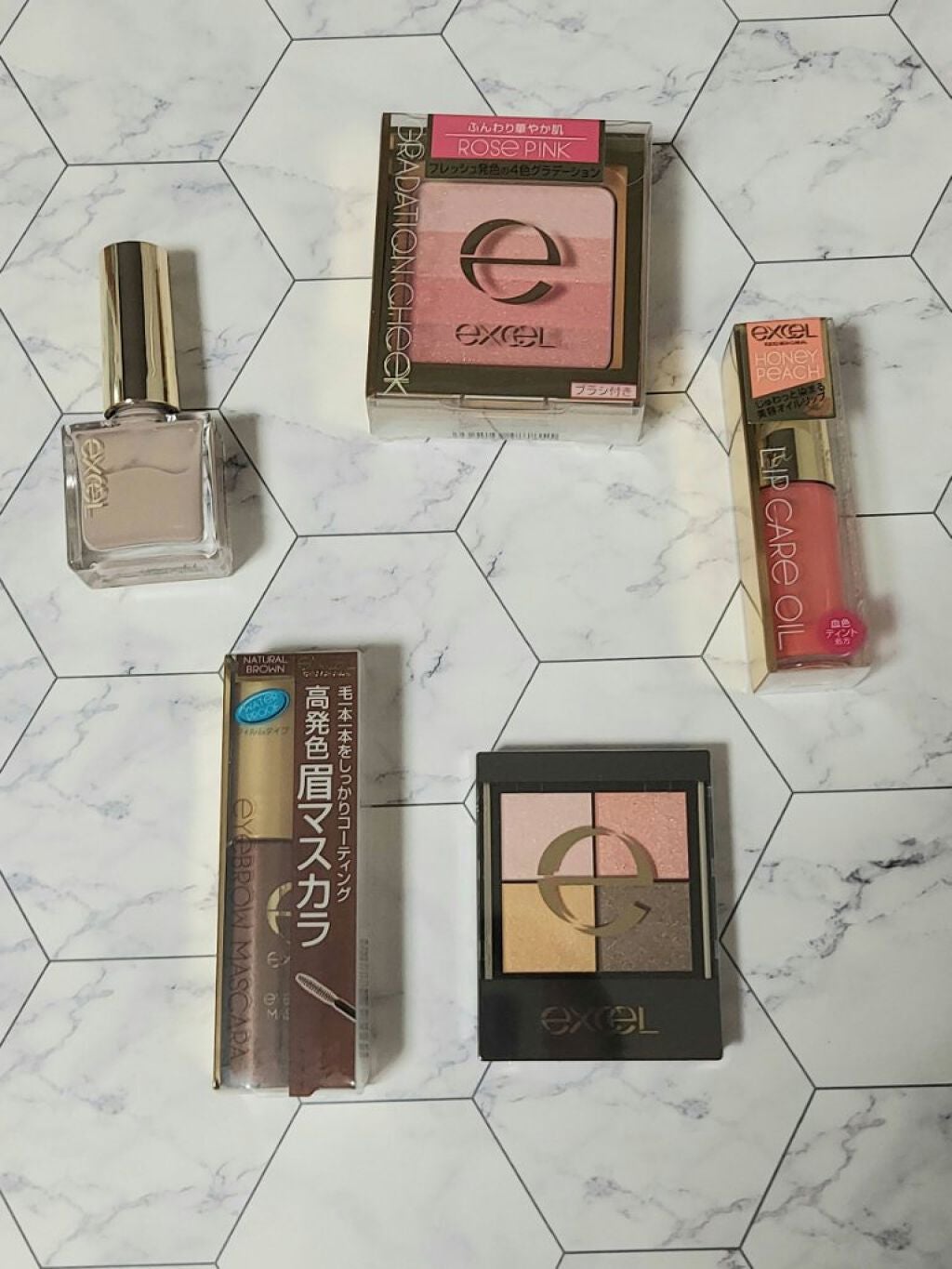 リップケアオイル/excel/リップグロスを使ったクチコミ(2枚目)