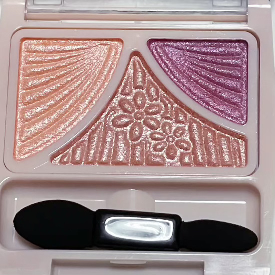 ジューシーピュアアイズ/キャンメイク/アイシャドウパレットを使ったクチコミ（2枚目）