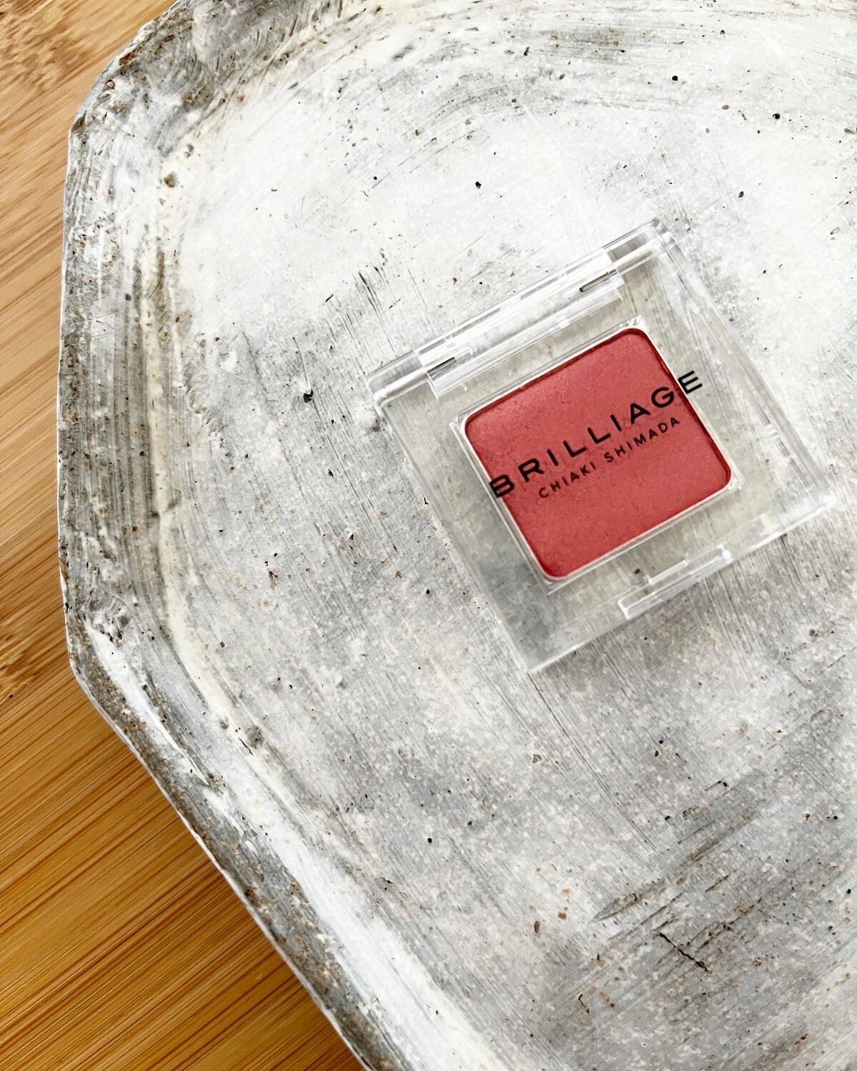 ワンダークリエイション  F02-エマ/ブリリアージュ/単色アイシャドウを使ったクチコミ（1枚目）