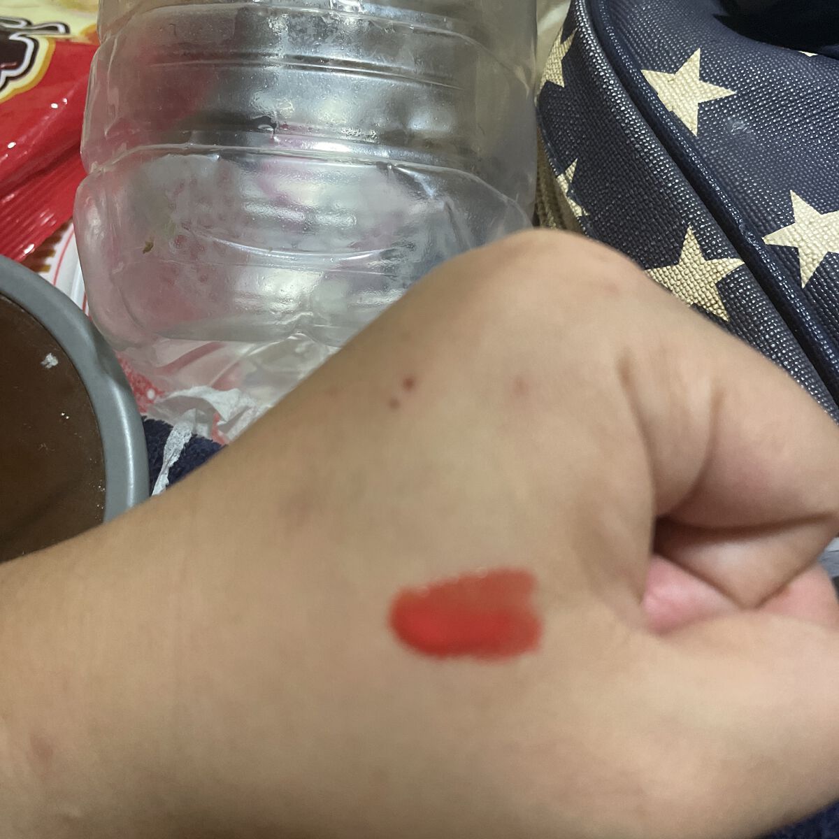 インク ムード ドロップ ティント 07 コーラルレベル/PERIPERA/リップグロスを使ったクチコミ（2枚目）