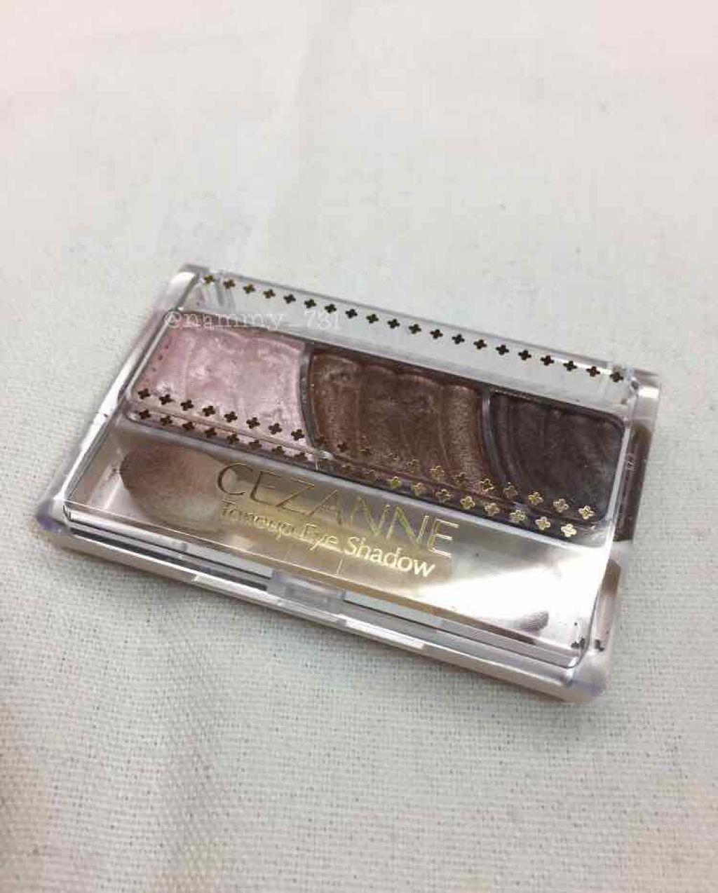 トーンアップアイシャドウ/CEZANNE/アイシャドウパレットを使ったクチコミ（1枚目）
