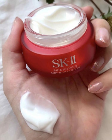 SK-II スキンパワー エアリーのクチコミ「SK-IIから新シリーズ #スキンパワー が登場🔥キレイをパワーチャージして弾力あるうるツヤ肌.....」（2枚目）