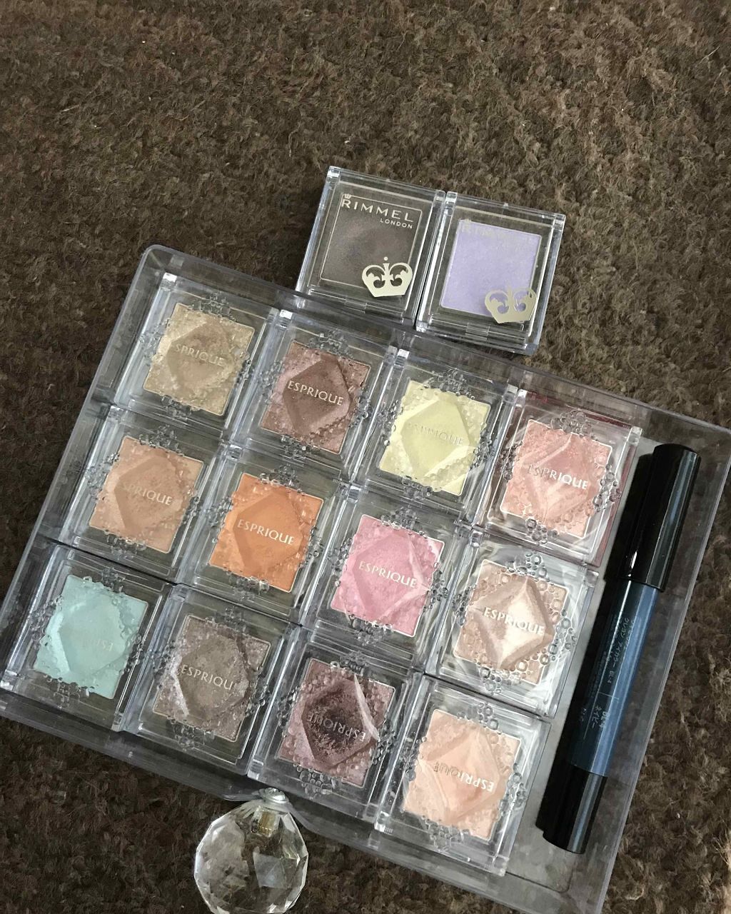 プリズム パウダーアイカラー/リンメル ロンドン/単色アイシャドウを使ったクチコミ（1枚目）