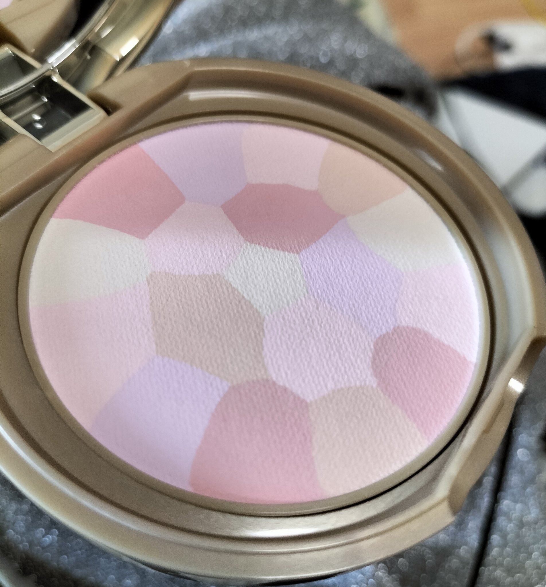 マシュマロフィニッシュパウダー　～Abloom～/キャンメイク/プレストパウダーを使ったクチコミ（1枚目）