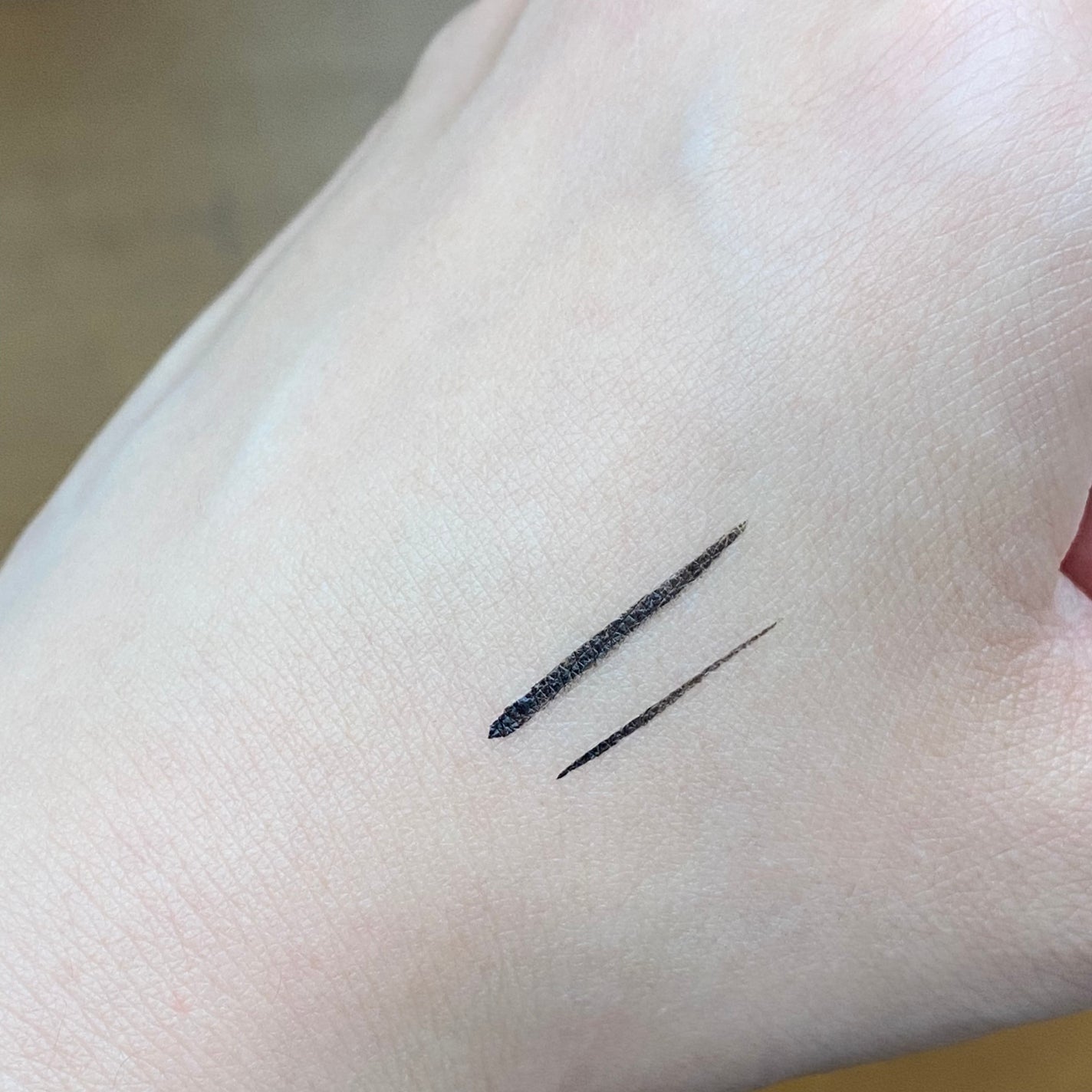 ウルトラカラー アイライナー/MAYBELLINE NEW YORK/リキッドアイライナーを使ったクチコミ(2枚目)