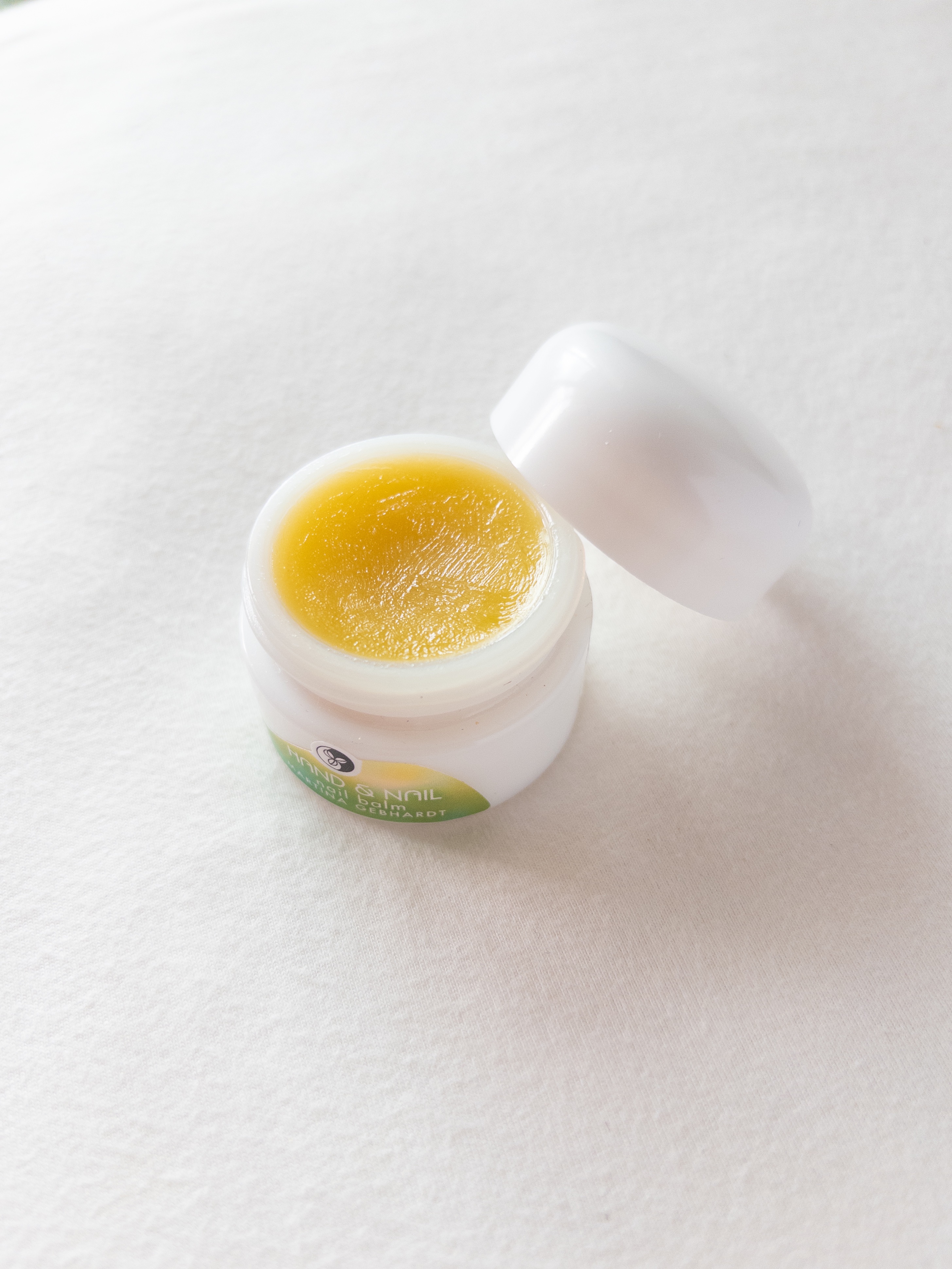 ネイルバルサム/マルティナ オーガニックスキンケア/ハンドクリームを使ったクチコミ（3枚目）