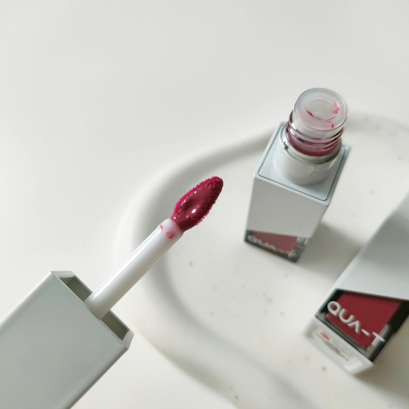 ザグラスタトゥーティント/QUA-T/リップティントを使ったクチコミ(5枚目)