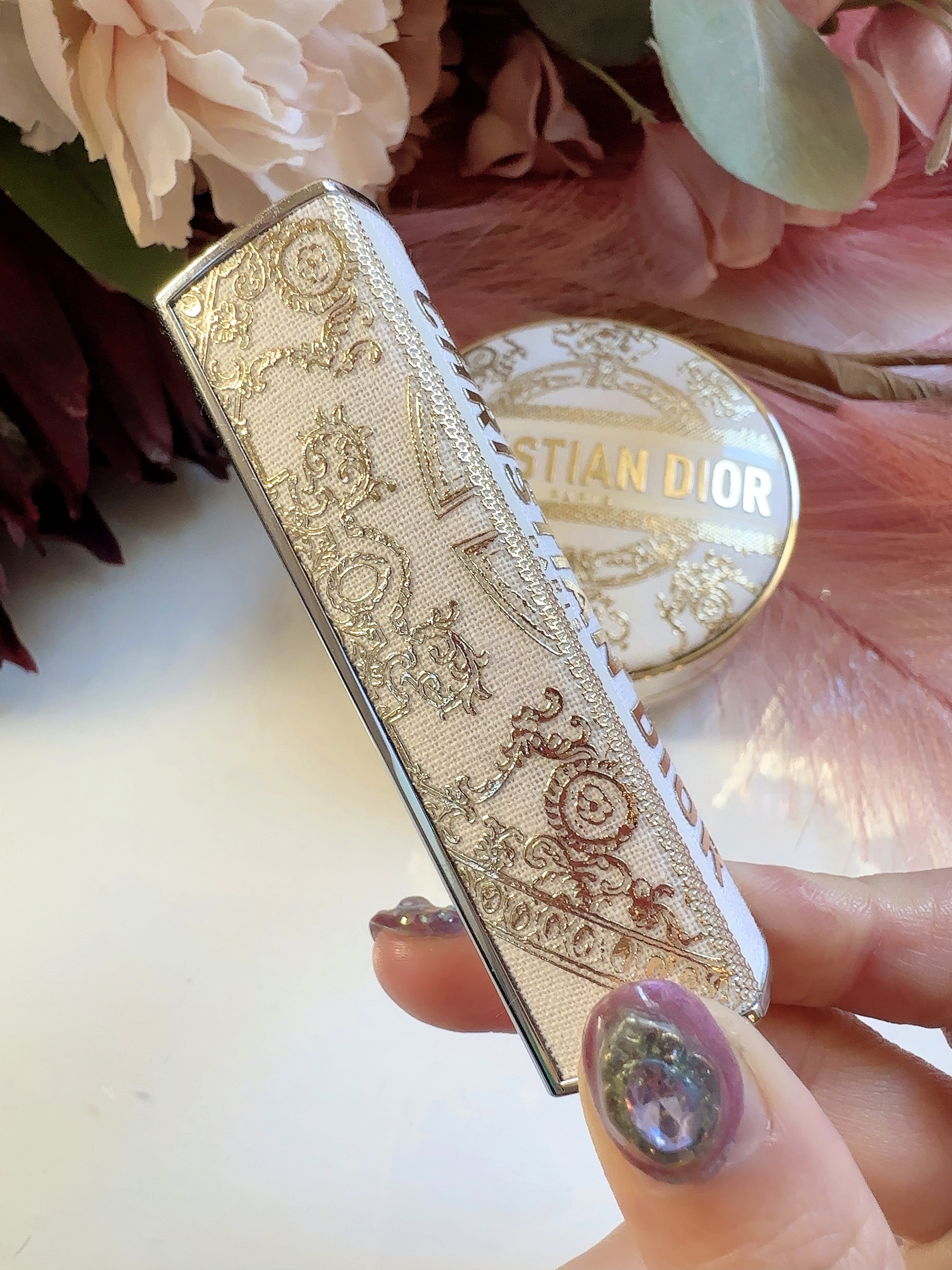 ディオールスキン フォーエヴァー クッション エンブロイダード カナージュ ケース/Dior/その他化粧小物を使ったクチコミ（3枚目）