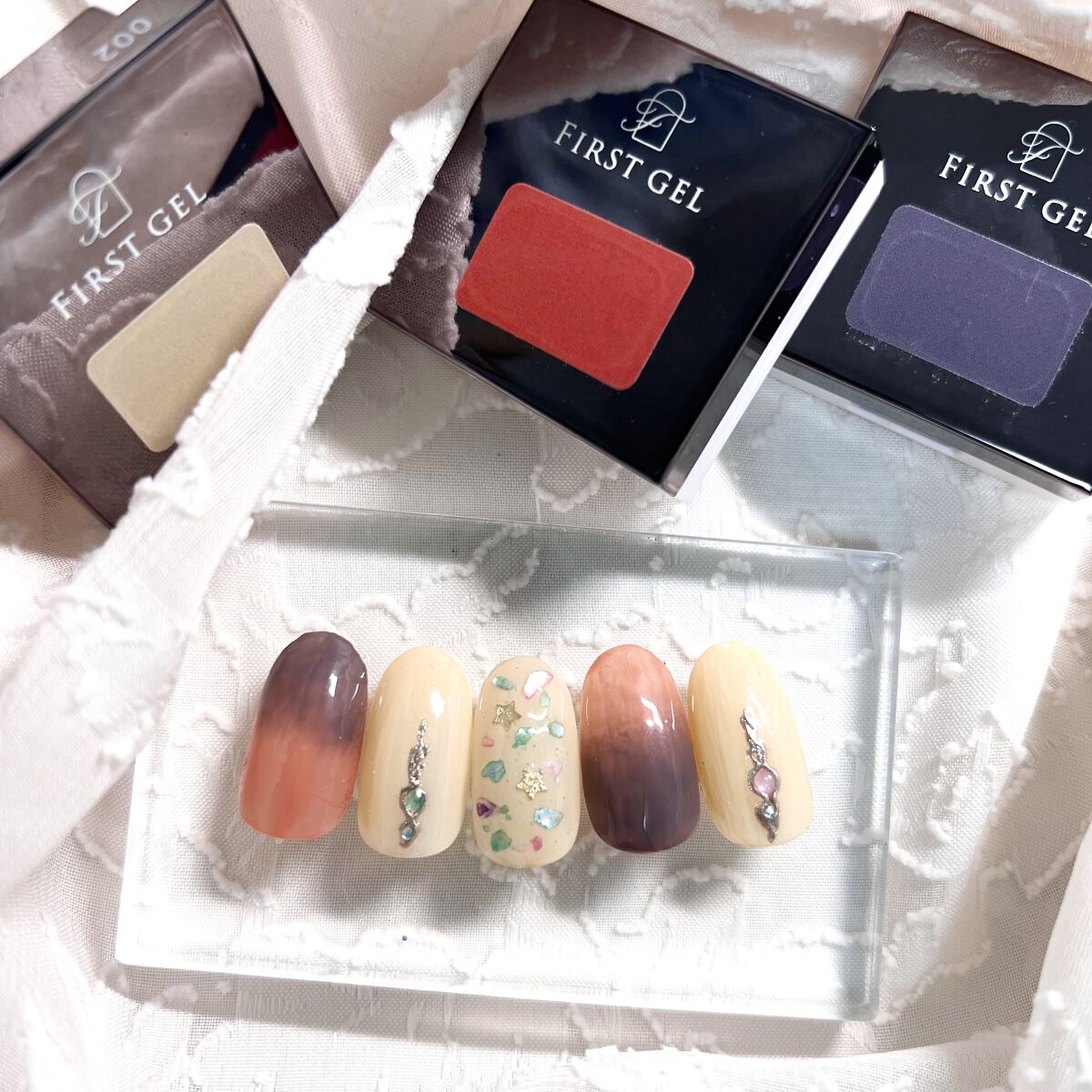 ♥

お試しさせて頂きました
@firstgel1 様のカラーで
デザインを作ってみました✨

グラデーションが上手くできず
何日かやり直しましたが
結局上手くできず
初日の方がまだ良かったので
それを使いました😂
ほんと上手くなりたい。