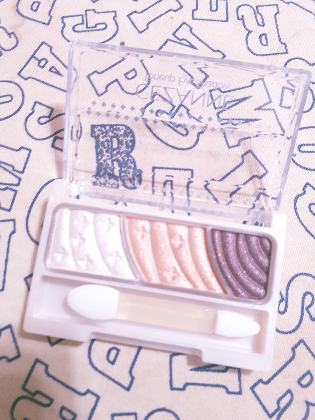 トーンアップアイシャドウ/CEZANNE/アイシャドウパレットを使ったクチコミ(3枚目)