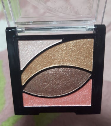 UR GLAM　BLOOMING EYE COLOR PALETTE/U R GLAM/パウダーアイシャドウを使ったクチコミ（3枚目）