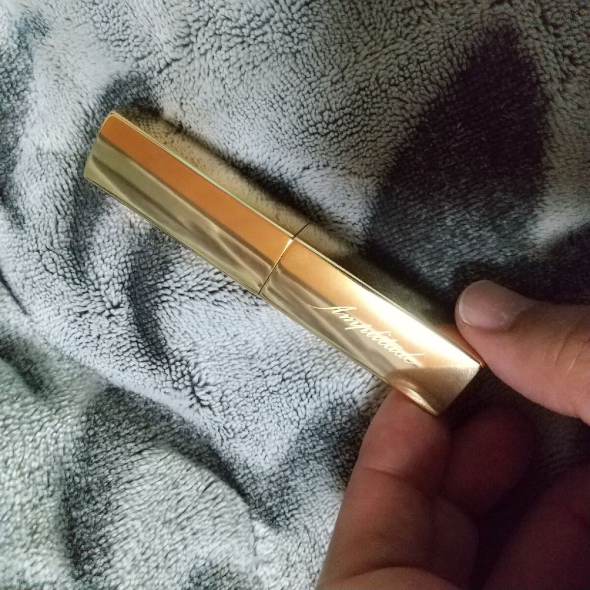 コンスピキュアスクリーミーリップス/Amplitude/口紅を使ったクチコミ(3枚目)