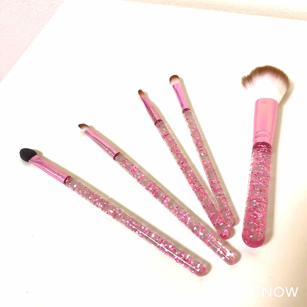 ナツキ on LIPS 「こんばんは!!ナツキです〜!!今日は!私のオススメ!メイクブラ..」(2枚目)