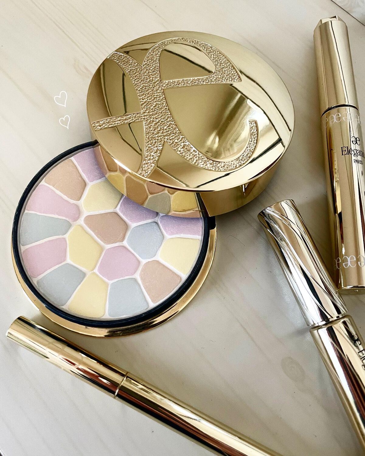 エレガンス ラ プードル オートニュアンス リクスィーズ/Elégance/プレストパウダーを使ったクチコミ（1枚目）