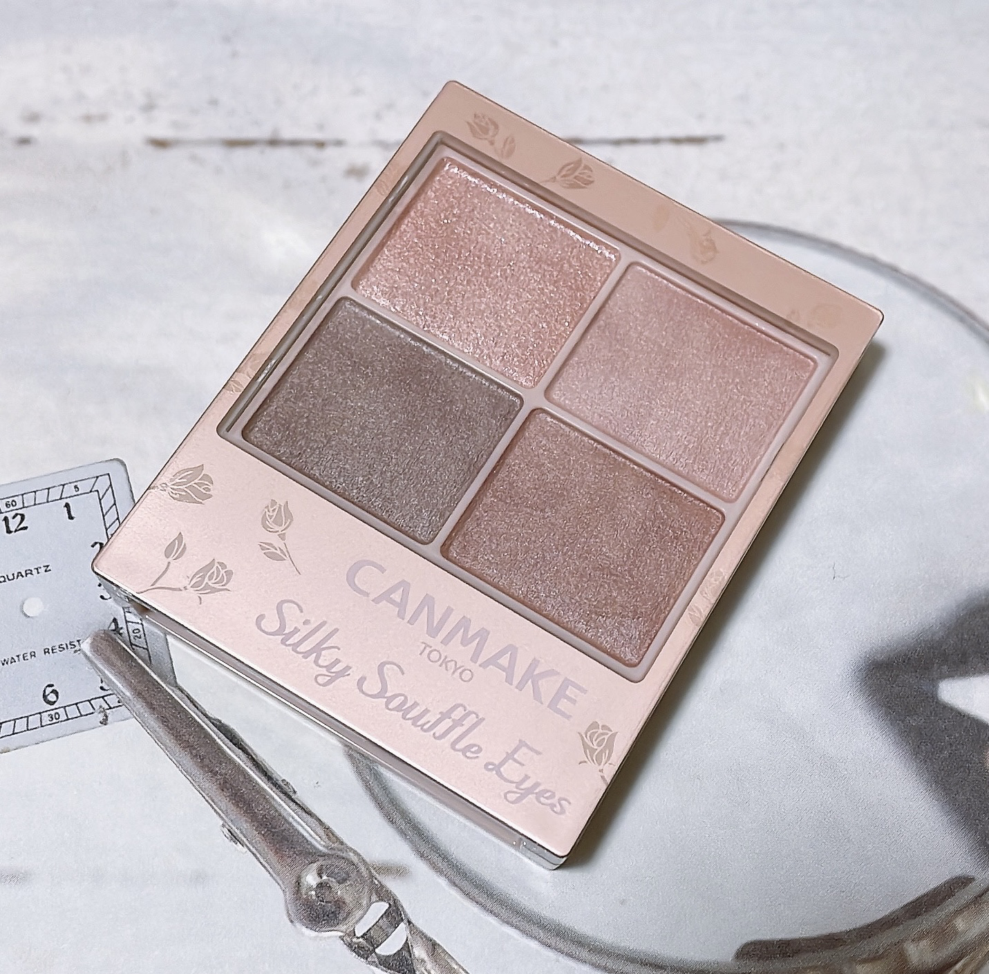 シルキースフレアイズ（マットタイプ） M06 リマグレージュ/キャンメイク/アイシャドウパレットを使ったクチコミ（3枚目）