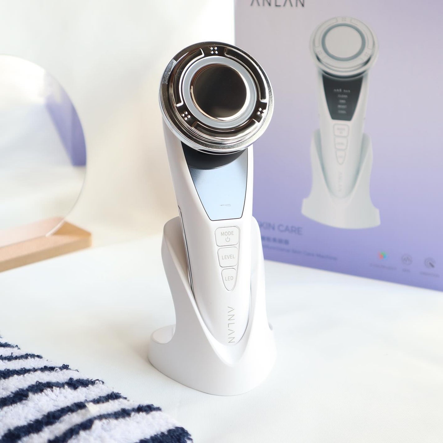 yuutt❁⃘*.フォロバ100 on LIPS 「.ANLAN温冷美顔器PRO.1台9役EMS美顔器リフトアップ..」(1枚目)