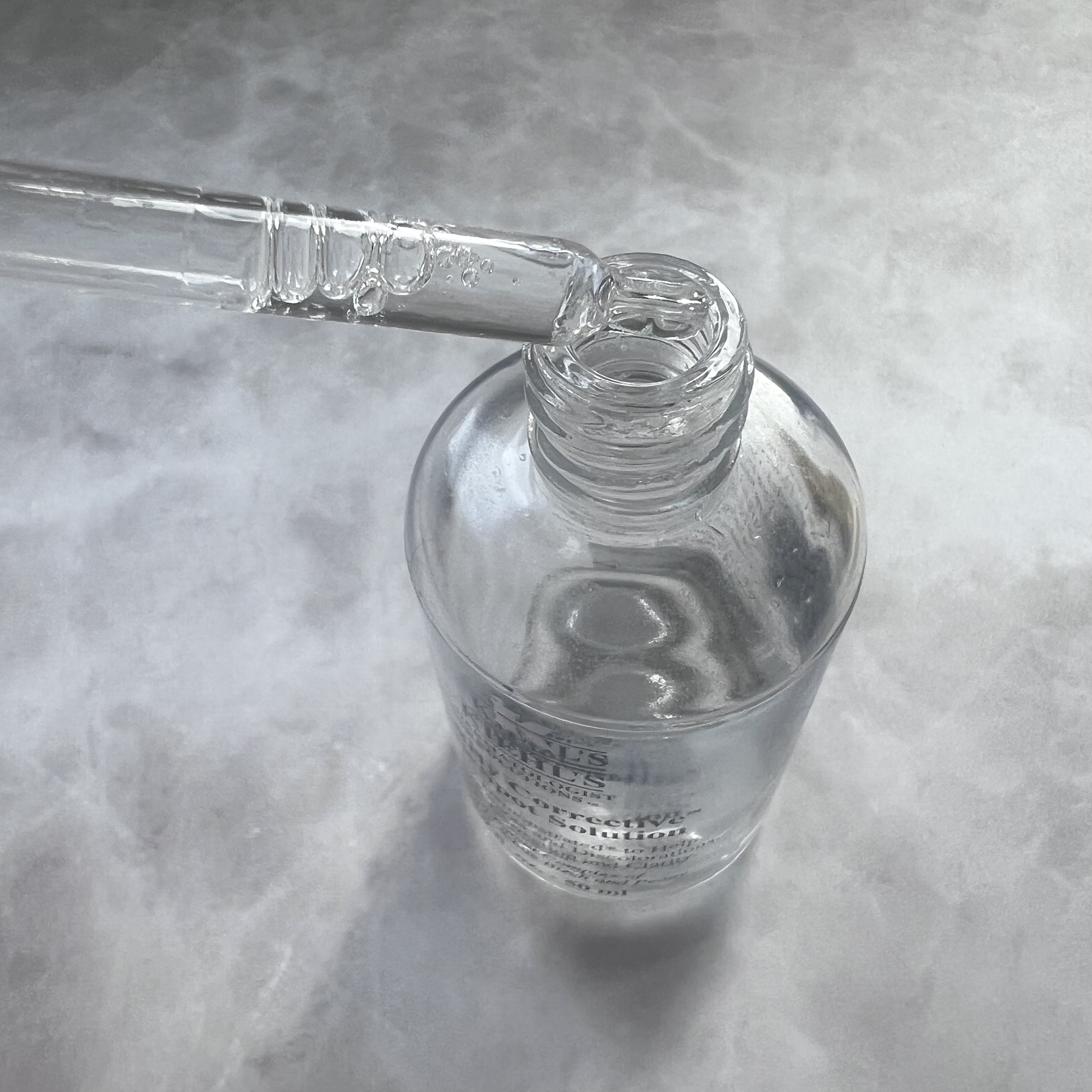 キールズ DS クリアリーブライト エッセンス[医薬部外品]/Kiehl's/美容液を使ったクチコミ（1枚目）