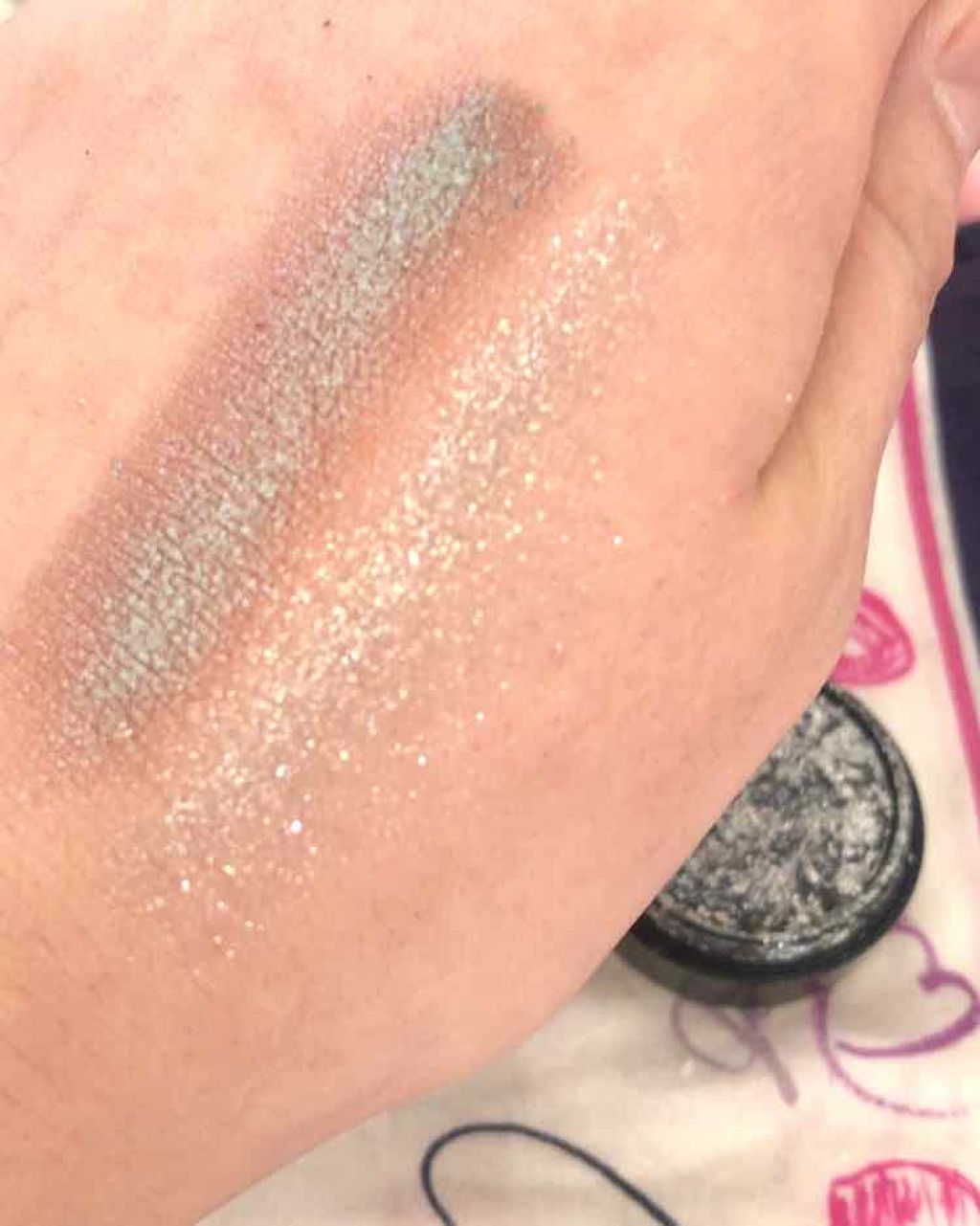 セルフィーフィックスピグメント/Witch's Pouch/単色アイシャドウを使ったクチコミ（2枚目）