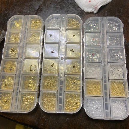 メーリンドス ネイルパーツセットのクチコミ「最近ネイルにハマってYouTubeとか見ながら見よう見真似で頑張っています笑
なんとかクオリ.....」(2枚目)