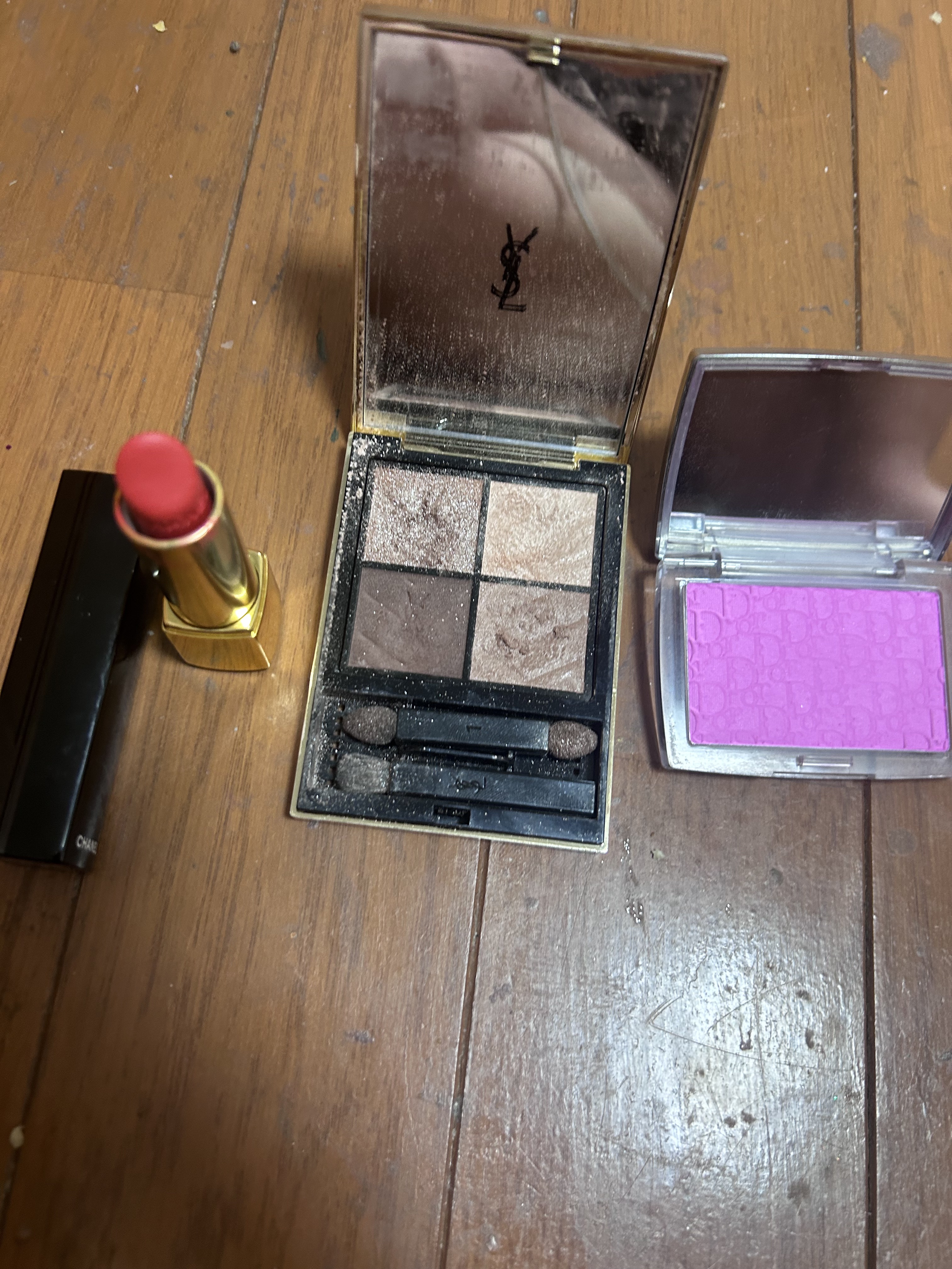 ルージュ アリュール ヴェルヴェット/CHANEL/口紅を使ったクチコミ（1枚目）