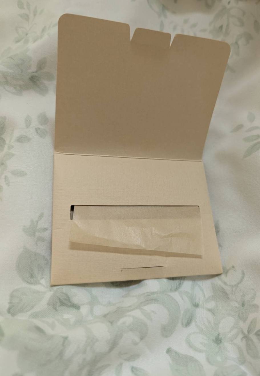 無印良品 あぶらとり紙のクチコミ「無印良品ってシンプルでおしゃれですよね。
無印のあぶらとり紙、商品入れ替えらしく80円くらいで.....」（2枚目）