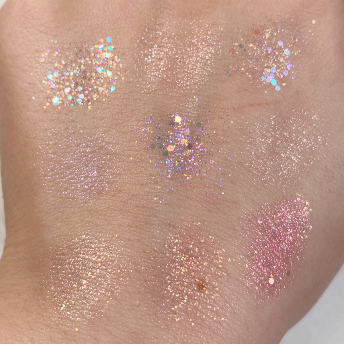 グリッターホリックアイパレット/ネイチャーリパブリック/アイシャドウパレットを使ったクチコミ(3枚目)