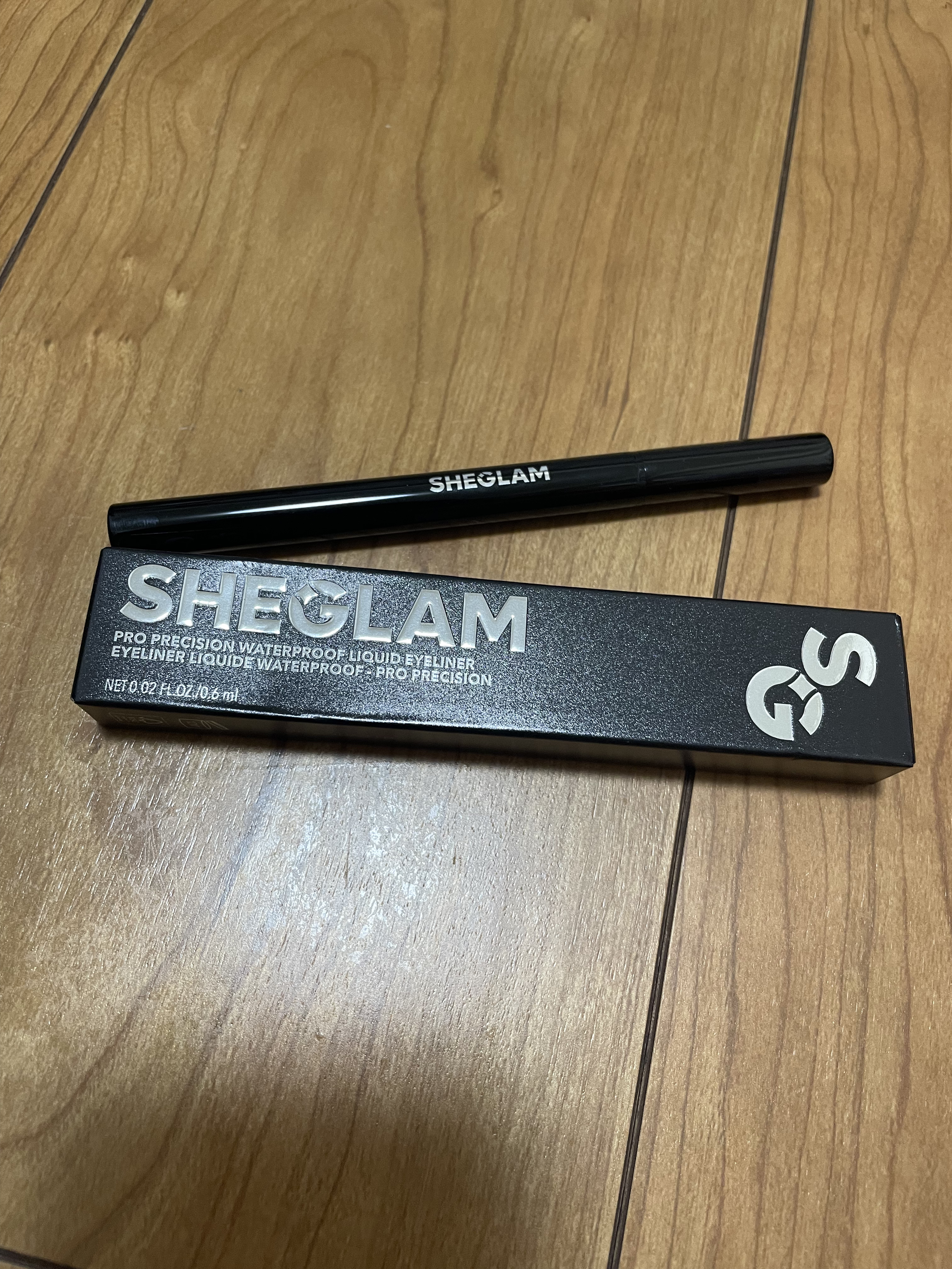 プロプレシジョン ウォータープルーフ リキッドアイライナー/SHEGLAM/リキッドアイライナーを使ったクチコミ（1枚目）