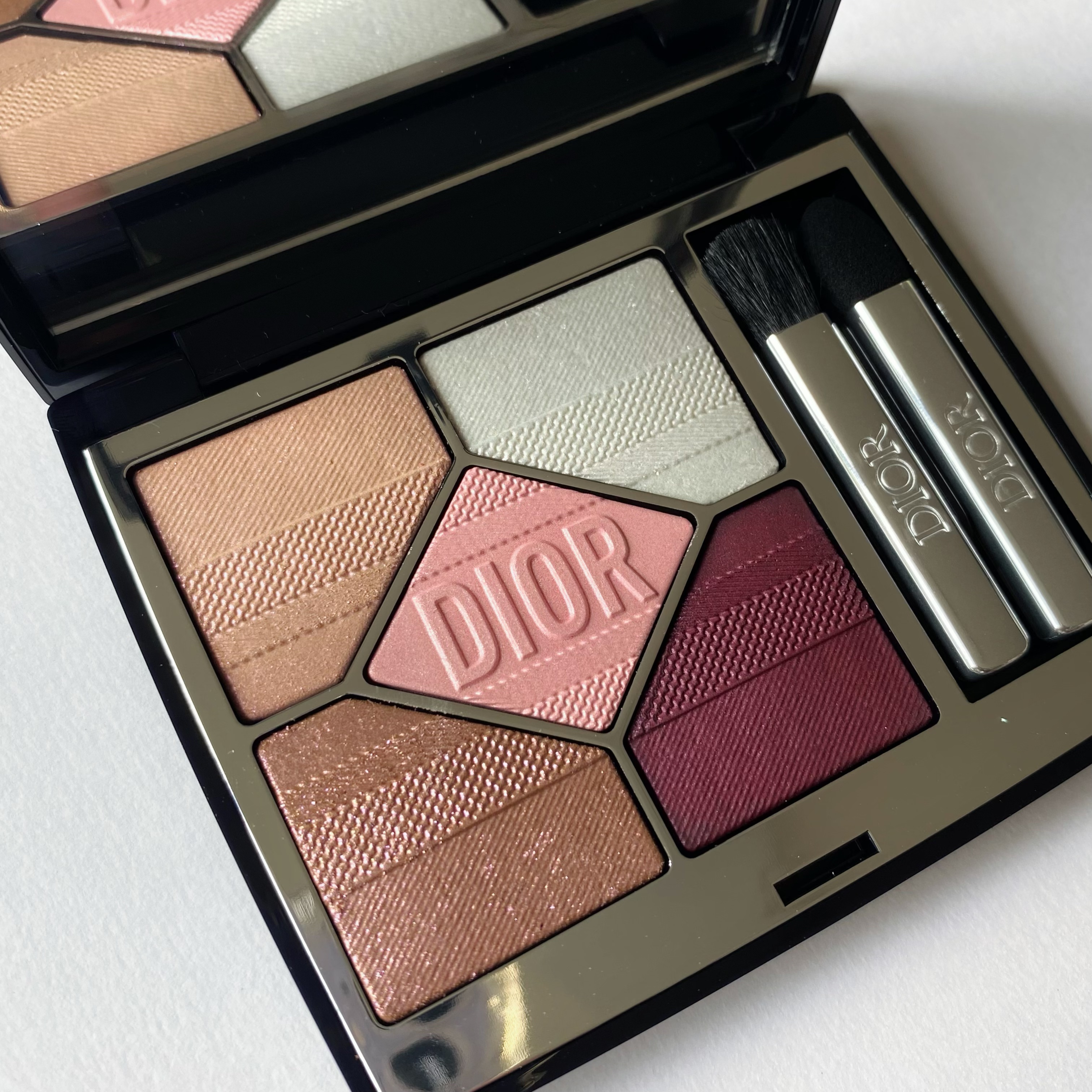 【旧】ディオールショウ サンク クルール（プラン ドゥ パリ コレクション限定品）/Dior/アイシャドウを使ったクチコミ（3枚目）