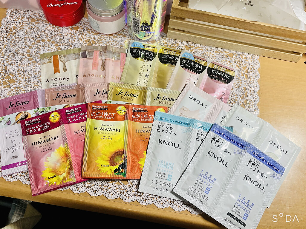 久しぶりに更新！！
最近悩みが…それはずっと使ってたシャンプーとトリートメントが合わなくなった…‪(  •̥ ˍ •̥  )‬
なので片っ端から試供品を買った！
どれでもいいから合うやつあるといいなー(・ε・｀ )
みんなはどのシャンプーと