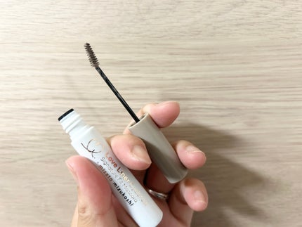 ラブ・ライナー シグネチャーフィットマスカラ<アイブロウ>/ラブ・ライナー/眉マスカラを使ったクチコミ(4枚目)