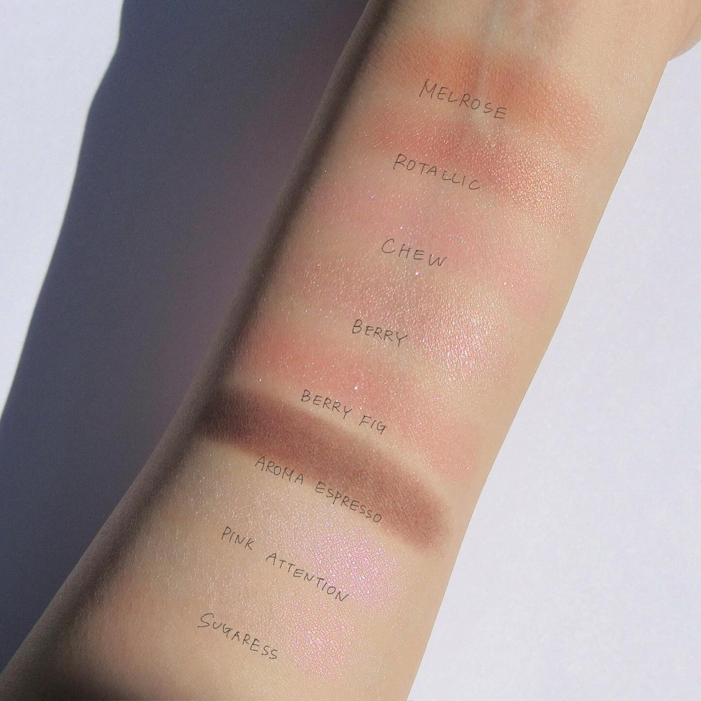 マイフェイブピースアイシャドウ/HOLIKA HOLIKA/単色アイシャドウを使ったクチコミ(2枚目)