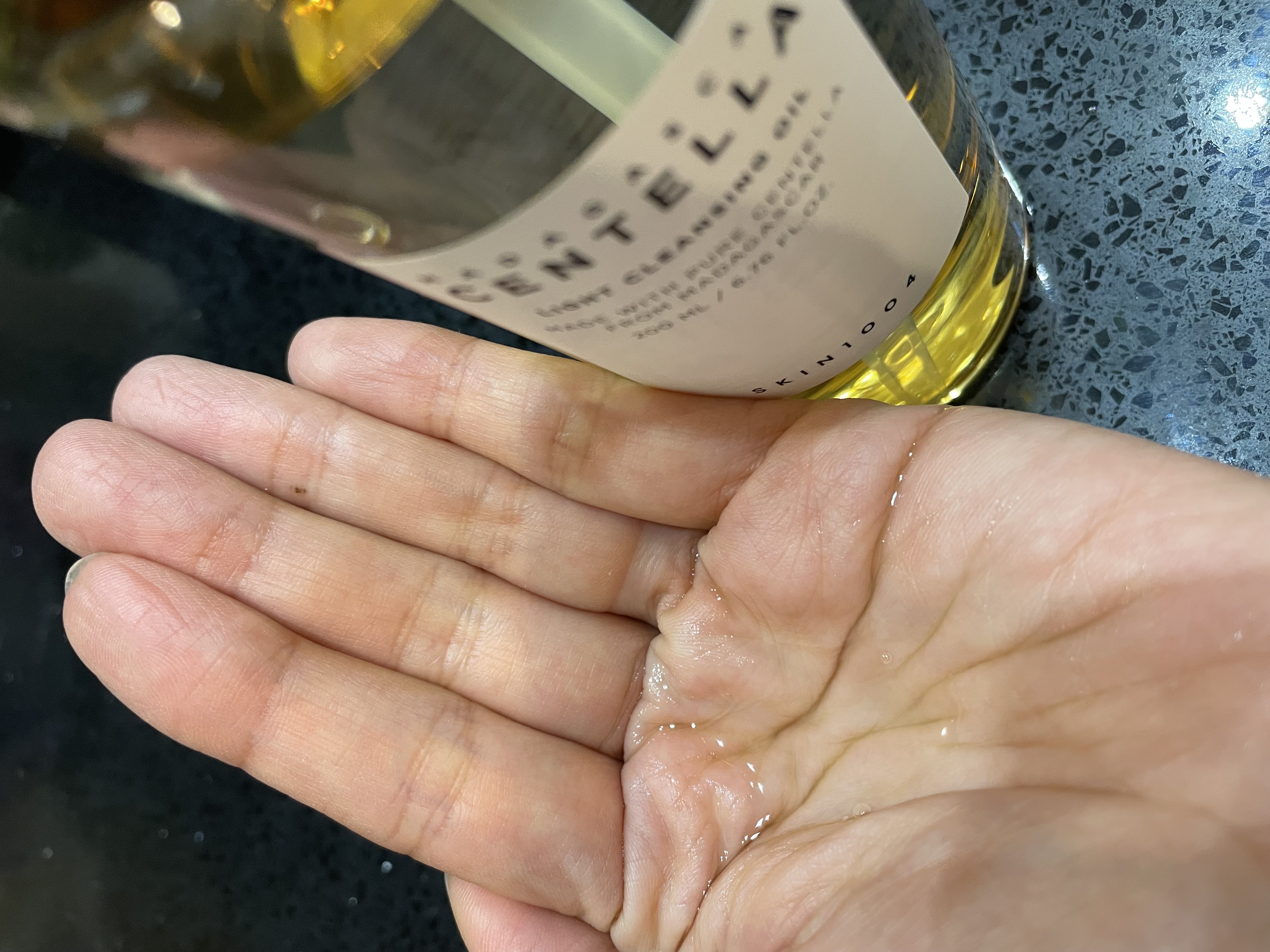 センテラ ライトクレンジングオイル/SKIN1004/オイルクレンジングを使ったクチコミ（1枚目）